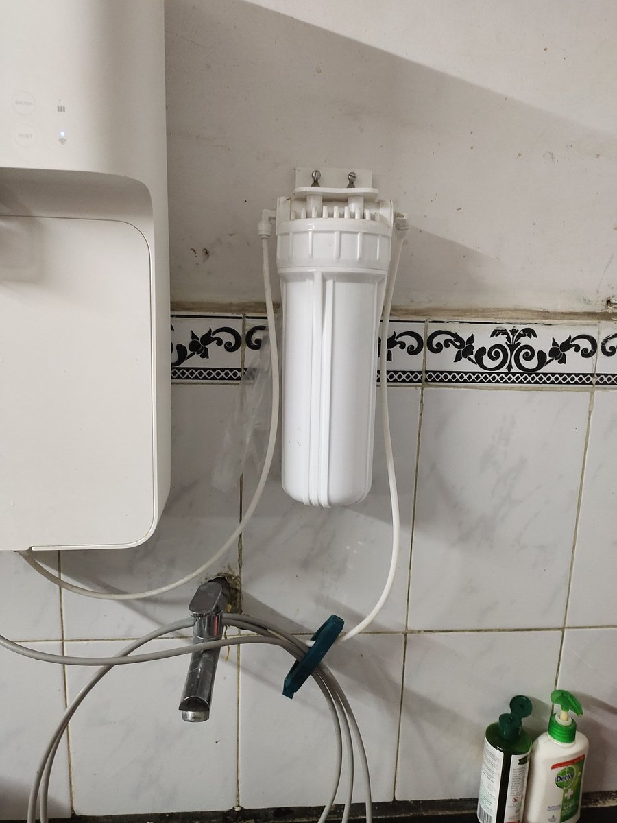 kukgenius's tweet photo. Most unreliable product from #XiaomiIndia @manukumarjain 4 PPC filters changed in 5 months. External PPC installed too. Most useless product #Miwaterpurifier. During this lockdown U guys made me to go out for water cans. Attached proofs. https://t.co/g5dHlnoRCS