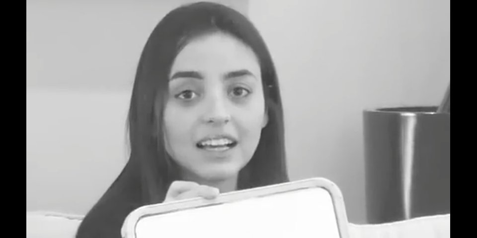 VitriaS10129646's tweet photo. Quando o professor pede pra eu responder a resposta da atividade:😂😂
#loudmemes https://t.co/6EDZns1gYo