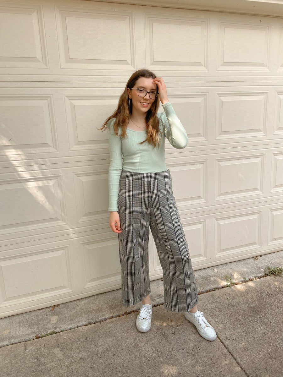 BestStyleBlog's tweet photo. Sharing some of favorite looks that are on sale! Shop this one: https://t.co/uo8yVknjbk https://t.co/Ez44MfL4m6