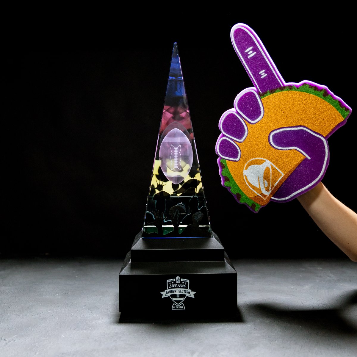 Octagon's tweet photo. Congrats to client @TacoBell and our Octagon team for winning Silver at this year’s REGGIE Awards. 🏆

The Taco Bell Live Más Student Section was crowned among the “Best Sports or esports marketing campaigns” of the year. #LiveMasStudentSectionChallenge https://t.co/nIDXw9EMoc