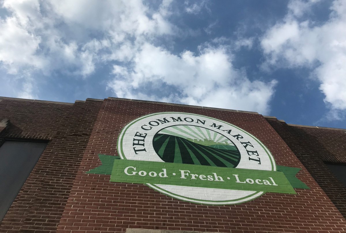 CommonMkt's tweet photo. #WEREHIRING: Operations Team Lead, Phila, PA. An operations team lead encourages teamwork, cooperation, + productivity. Their main focus is fostering team unity and boosting The Common Market’s day-to-day efficiency. Make an impact with us! https://t.co/wUqA6LuOxU #localfoodjobs https://t.co/jlXBlVdX5i