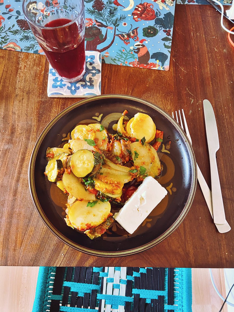 annakrystalli's tweet photo. A celebration of moving from #spring2summer with some 🇬🇷#LockdownSoulfood.
Briam + sun brewed hibiscus ice tea.
Meanwhile baby courgette plants are springing on the window sill! 🌱☀️😍 https://t.co/rCGLSolwfs