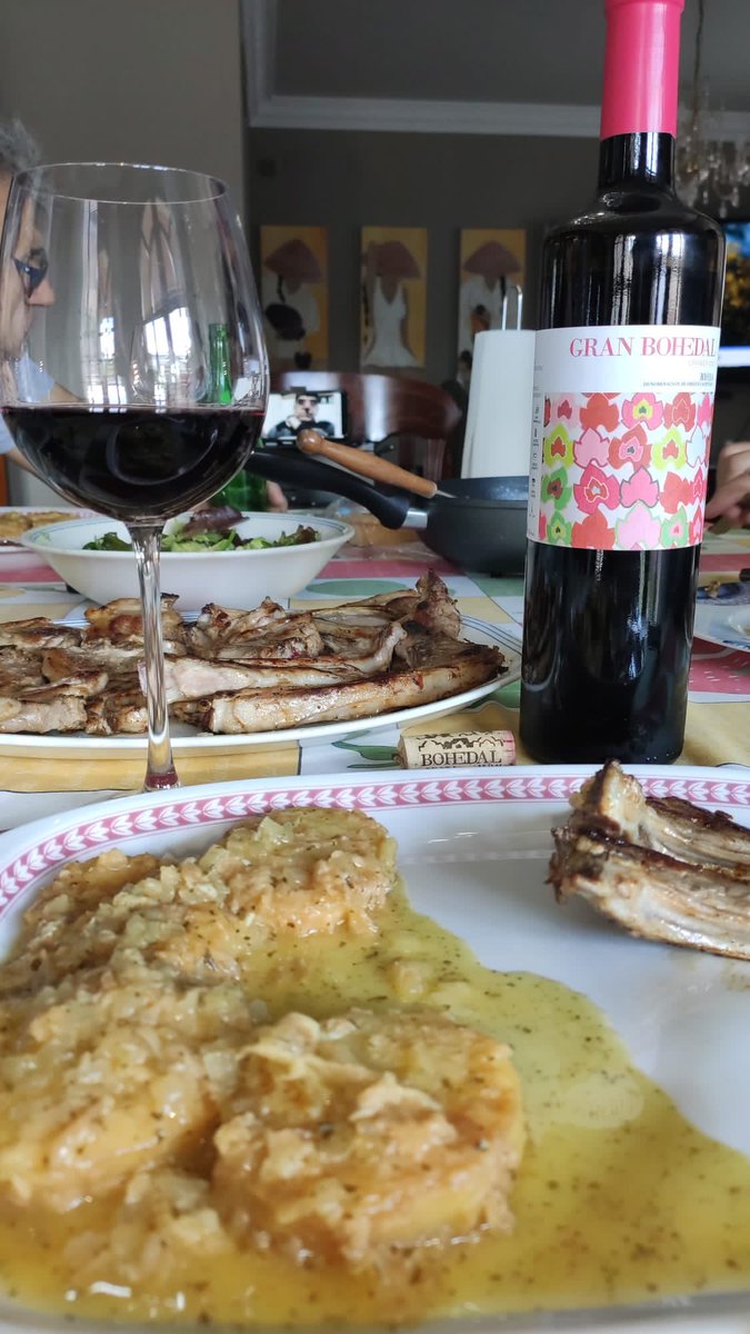 Los lunes nos gusta compartir vuestras fotos 📸 y  sobre todo nos gusta daros las gracias por vuestra confianza ☺️ y por seguir apoyando nuestra pequeña bodega. Muchas gracias! 🙌
info@bohedal.com
O haz click aquí ➡️ bohedalonline.com/es/
#ExperienciaBohedal