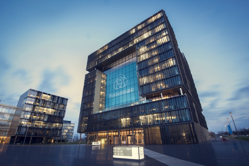 thyssenkrupp's tweet photo. Kern der neuen Strategie ist der Umbau von #thyssenkrupp hin zu einer leistungsstarken „Group of Companies“ mit einer schlanken Zentrale, einem klar strukturierten #Portfolio und einer noch stärkeren Ausrichtung auf #Performance: https://t.co/XjmxDA9JJO #newtk https://t.co/7LtY8hoVXh