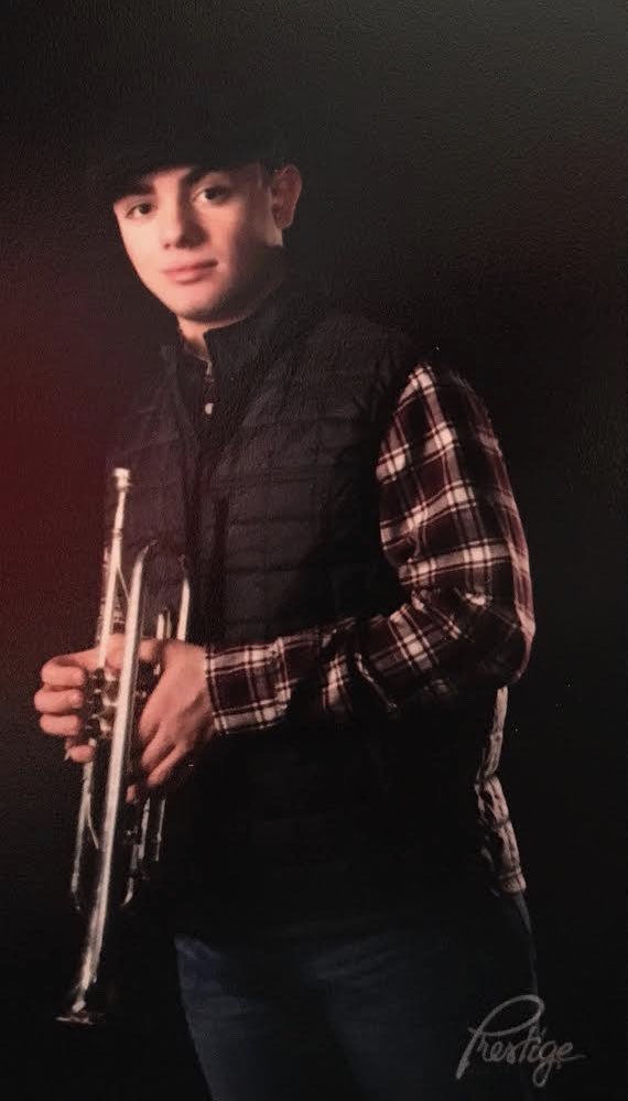 HNHS_Music's tweet photo. Anthony participated in Jazz Band, Marching Band, and Symphonic Band. 

Thank you for your hardwork and dedication! We will miss you! 

💚🌊 #AlwaysANamer https://t.co/JTkFU1rDvv