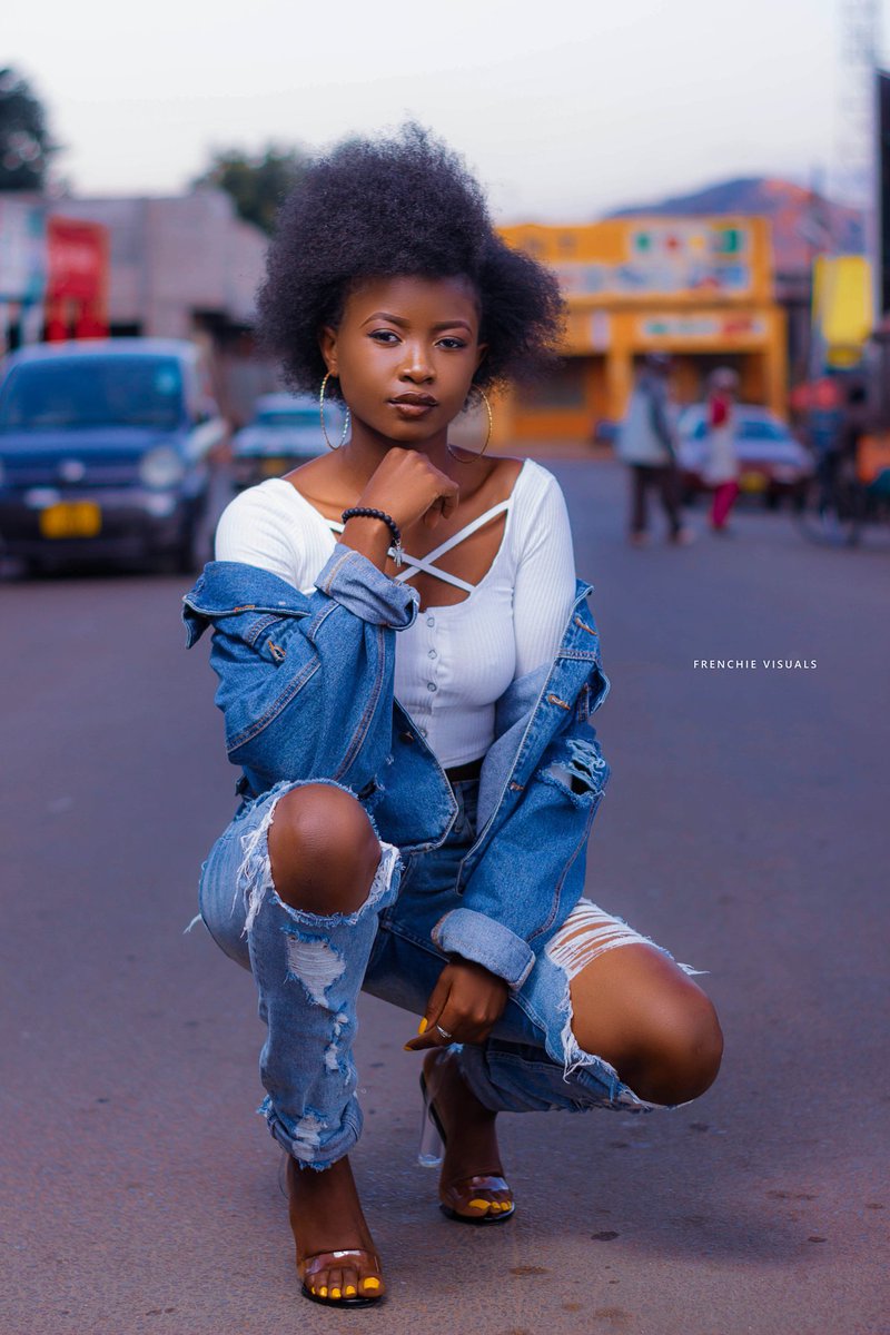 Frankiezmg's tweet image. Next time you are in Zomba
Try to book a shoot with me
You won't regret
Your RT is highly appreciated 🙏🏽