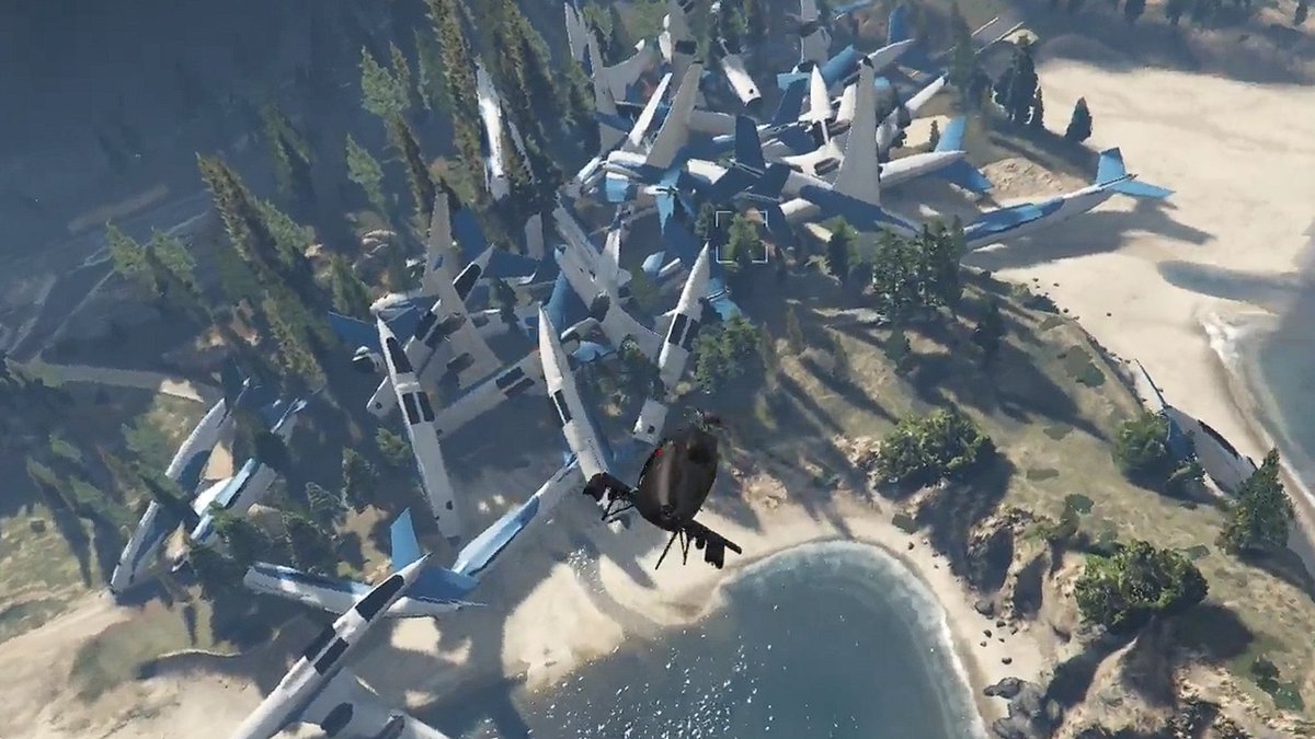 Kotaku's tweet photo. Hackers take full advantage of GTA Online going free: 
https://t.co/HP91nZwn2m https://t.co/evxjsE0dWd