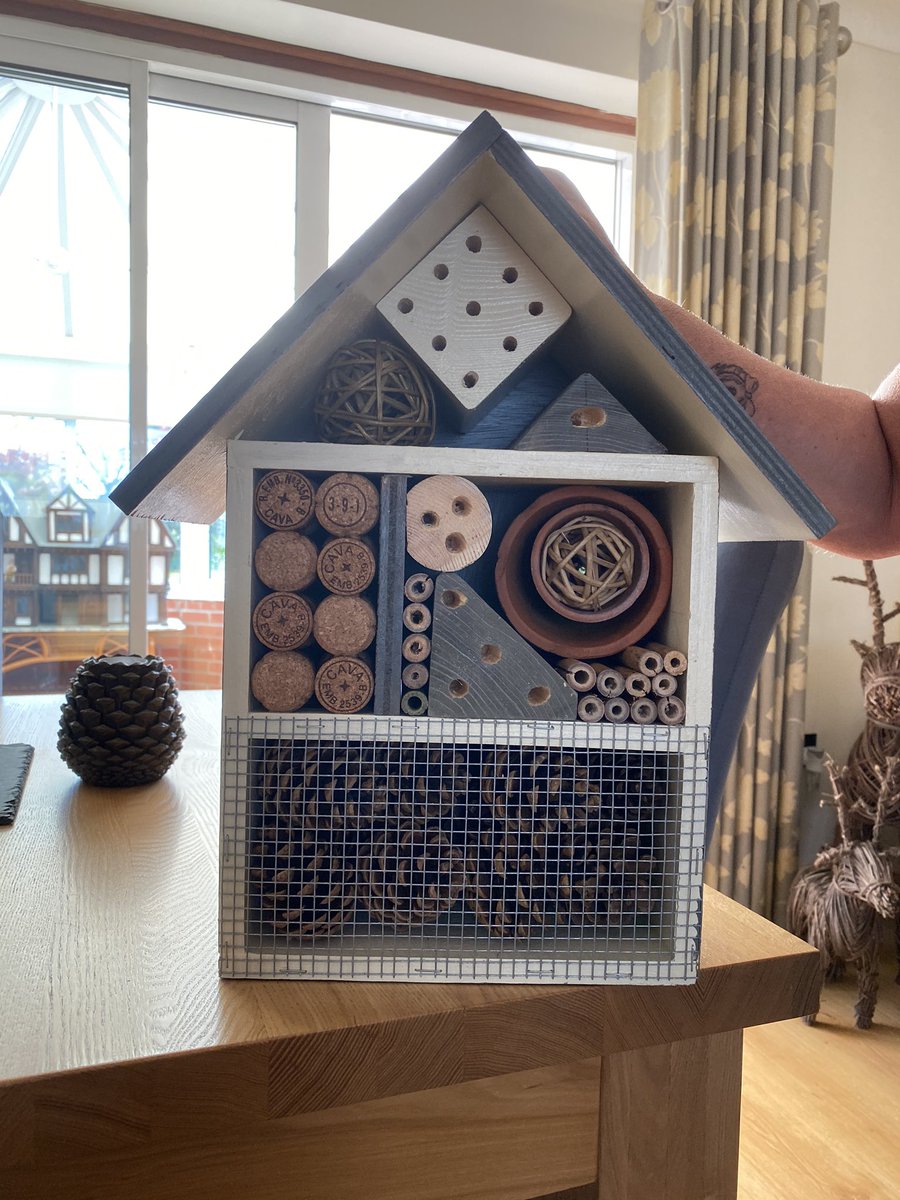 samantha tweet media