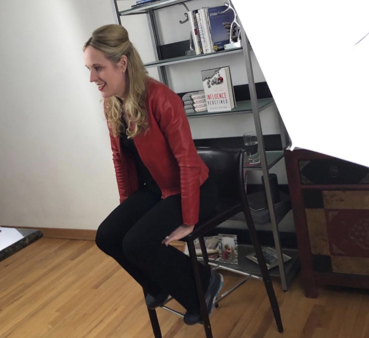 StaceyHankeInc's tweet photo. Are you maintaining the influence you once held in an office space? Join us to find out... #virtualtraining #virtuallearning #virtualleadership #leadershipdevelopment #leadershipcoaching #remoteleadership #remoteteams #influenceothers #leadwithinfluence
 https://t.co/hHD0AlkVyT https://t.co/YLRV0Ezu17