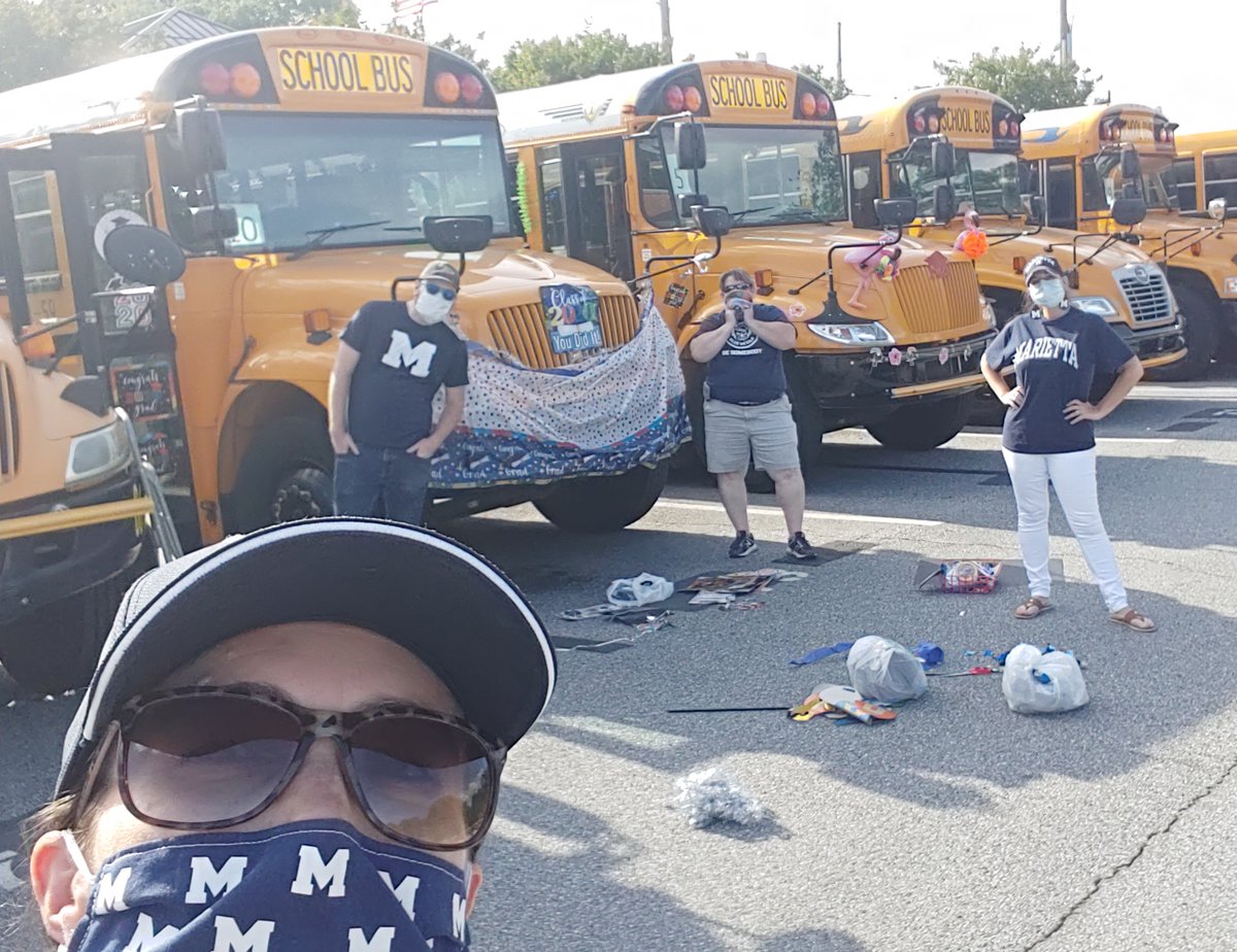 lyonsdenfamily's tweet photo. This is how we roll! 🚌 🎓🎉
@MariettaGAhs @MariettaCitySch 
@LawsonMHS @sonnyharding #mariettacelebratesourseniors https://t.co/I10a6UBOak