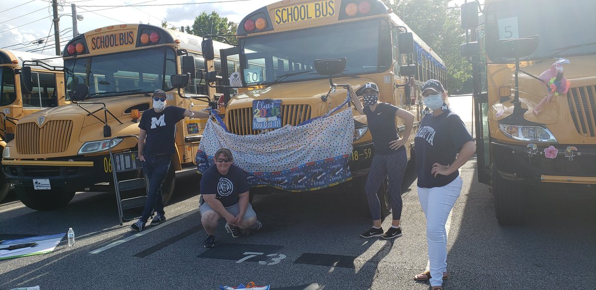 lyonsdenfamily's tweet photo. This is how we roll! 🚌 🎓🎉
@MariettaGAhs @MariettaCitySch 
@LawsonMHS @sonnyharding #mariettacelebratesourseniors https://t.co/I10a6UBOak