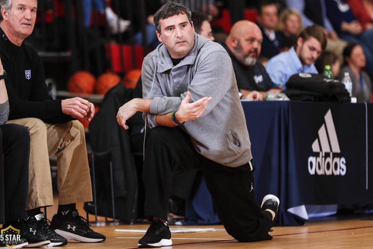 5StarPreps's tweet photo. BREAKING — Shane Wells leaving @cak_basketball to coach boys basketball at Hardin Valley Academy.

STORY ➡️➡️ https://t.co/gsfNYaupPS https://t.co/uo2ygS1ffy