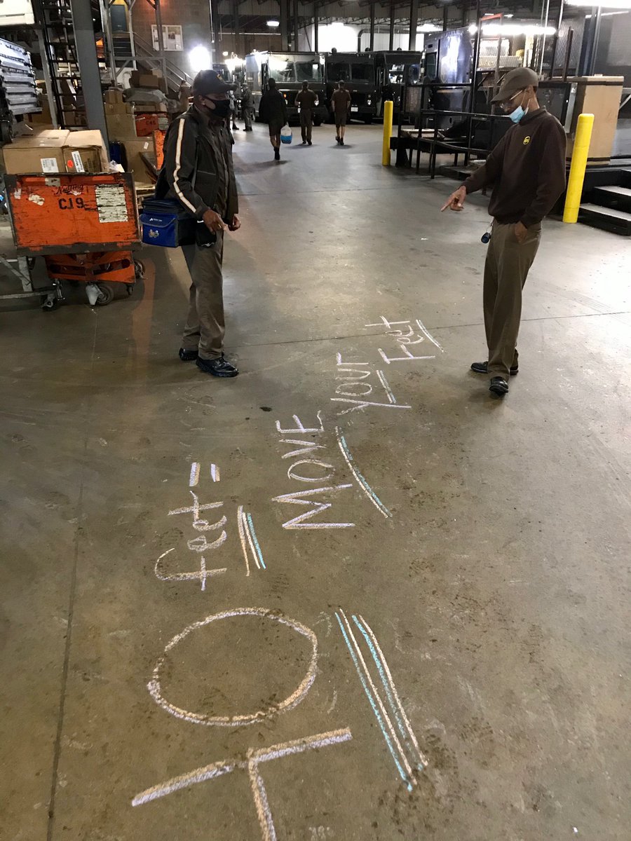 DelLipscombe's tweet photo. @MidAtlUPSers @RichmondSafety @Jimgamble247   Wellness Co-Chair  Jazz Creighton from Richmond East going over backing and 40 feet move your feet with drivers for the guard shack activity this morning. https://t.co/9Ers8RRdQv