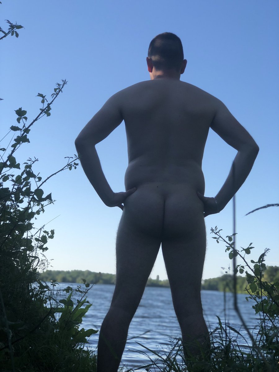 Kpixm19's tweet photo. Enfin on peut ressortir 😍😍#exhib #publicnudity https://t.co/cqfNZlGpto
