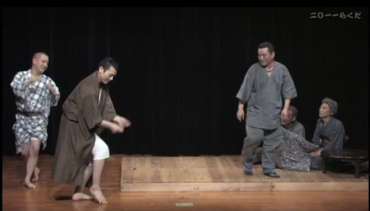 rakugo1bandai's tweet photo. #文蔵組
#ボク達の鹿芝居2011・らくだ
月番の"バーテンダーのジョージ"(丈二師匠)、大家さんの小せん師匠、奥さんのロケット団・倉本さんもいい味出してました🤣

らくだの小んぶさんは"死人のかんかんのう"をいろいろなパターンで🤣 https://t.co/JXBsfIX7wb