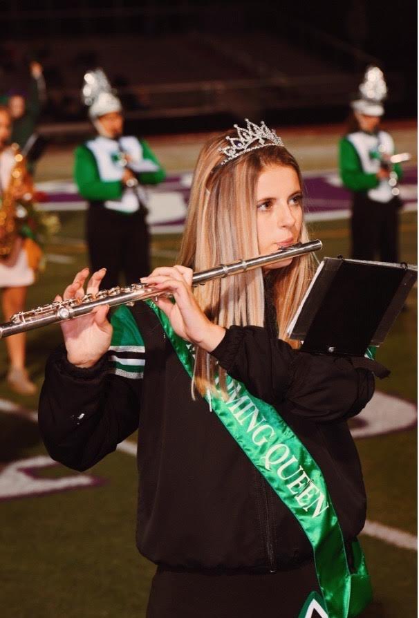 HNHS_Music's tweet photo. Adie was involved in Marching Band and Symphonic Band. 

Thank you for your hardwork and dedication! We will miss you!

🌊💚 #AlwaysANamer https://t.co/PhWZlDEEYV
