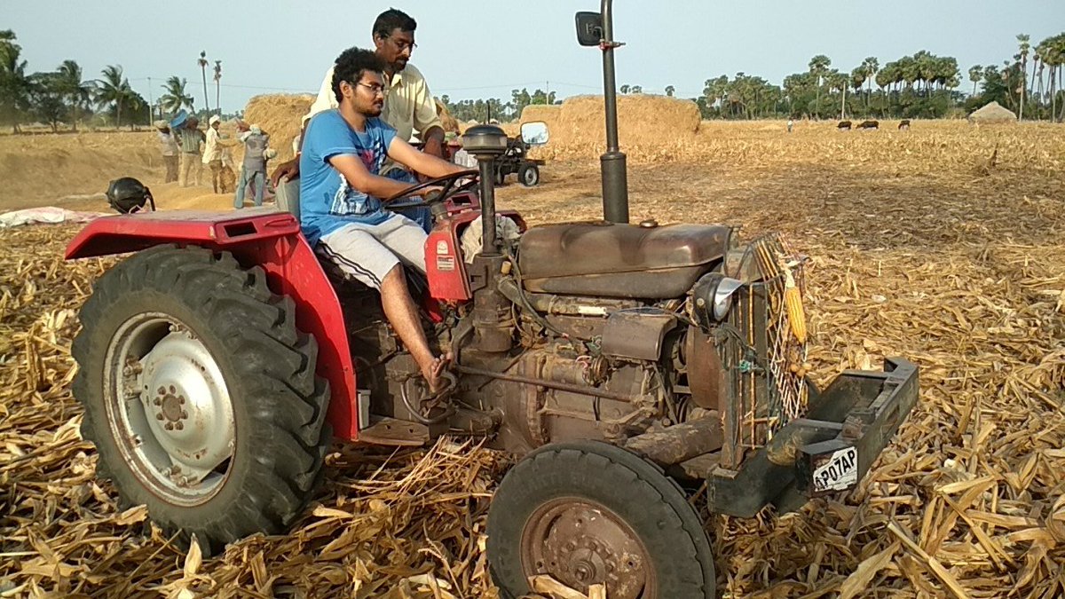 ivkrish7's tweet photo. Started working in our fields as 4th Generation farmer of the family during lockdown phase. Thank you specially AP Govt for supporting farmers in purchasing the agri-products
@AndhraPradeshCM @ysjagan #farming #COVID19Lockdown #APFightsCorona #APRIL #May #farmlife #village https://t.co/1R7QuSy5Sx
