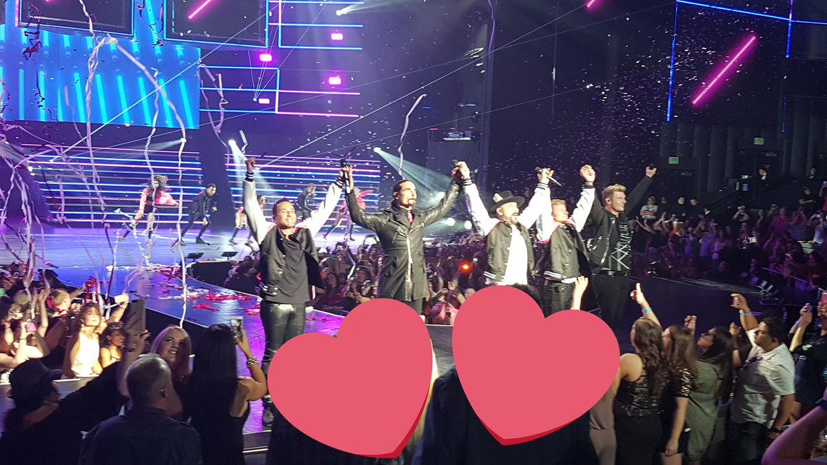 Schnattchen1988's tweet photo. https://t.co/OrR2rkdlk4
#showmethemeaningofbeinglonely @aj_mclean @kevinrichardson @brian_littrell @nickcarter @howied - thank you for 21 years #MilleniumAlbum ❤🖤❤🖤 https://t.co/1Aw7dCwaAz