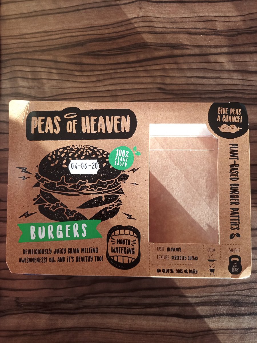 timo_est's tweet photo. 100% taimne burger, mis sisaldab 92% kana kintsuliha? Või äkki siiski hoopis kikerherneid ehk chickpeas. PS. Burger muidu suurepärane ja 100% taimne #keeled #kulinaaria https://t.co/oIxhAvbDoy