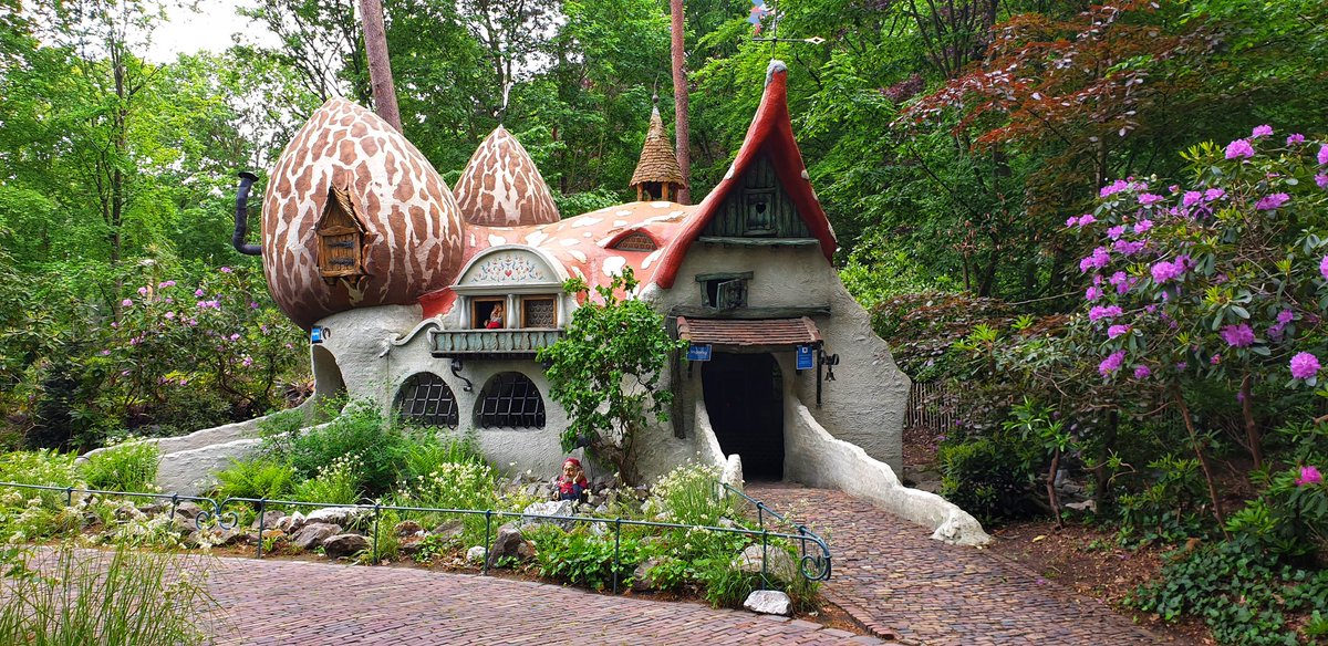 PaulFrancken's tweet photo. Ruim 5228 #twitter berichten vanaf 12-5 over #Efteling. Respect ๐ voor webcareteam, afdeling communicatie & personeel @Efteling
Topauteurs tweets over Efteling @teamlooopings @arendo_geense en @eftel_nerd.
#Tag #Wachtrij #reserveren #reservering
Monitoring @OBI4wan #OSINT https://t.co/npPMEG9fwE