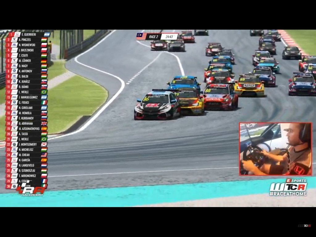 Corazondef1's tweet photo. #CF1Virtual 
#WTCReSports 

Largada carrera 2 en Sepang 
Grilla invertida . @eguerrieriok en Pole y así aguanta a la jauría de Sim Racer 
@bebugirolami P13 
#JMLopez P18 https://t.co/63r41lr7sA
