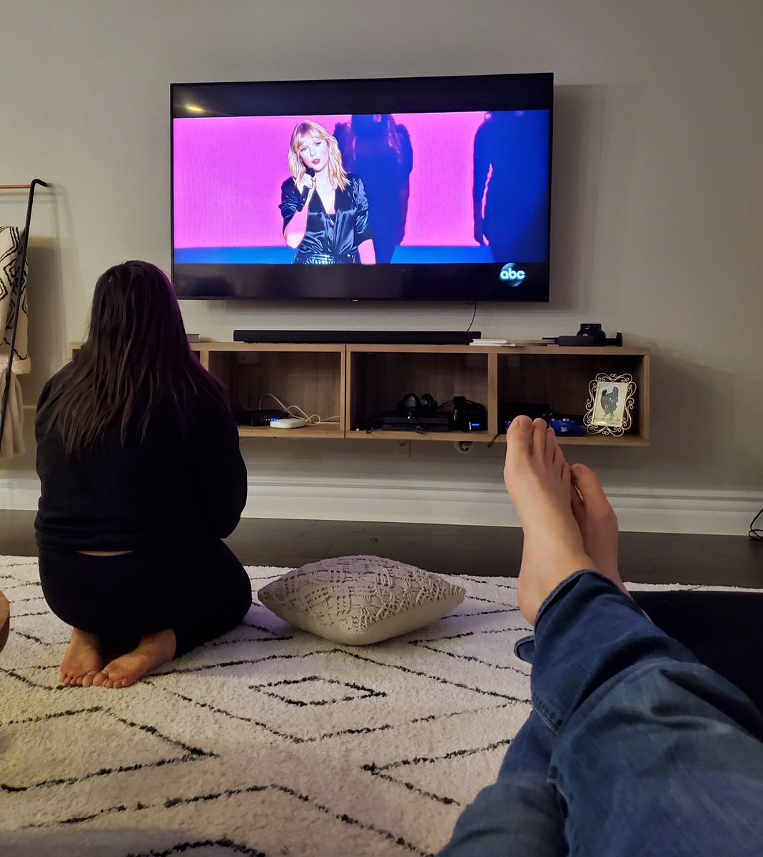 Glad my husband captured his feet in this. I WAS EMOTIONAL. 😂 #CityOfLover <a href="/taylorswift13/">Taylor Swift</a> <a href="/taylornation13/">Taylor Nation</a>