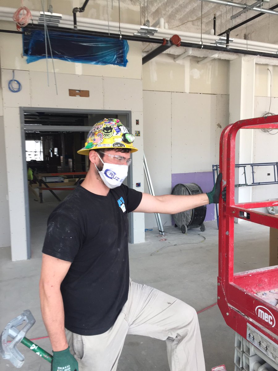 DavidOlaughlin2's tweet photo. Great to visit today at St Mary’s Science Tech & Math center Lynn Ma .
@necaboston Cruz electric glove,mask,Hand sanitizer Touchless thermometers . @LAntonellis103 @ibew new look constrution sites. #ibewstrong #103strong https://t.co/j7cOuQvxLM