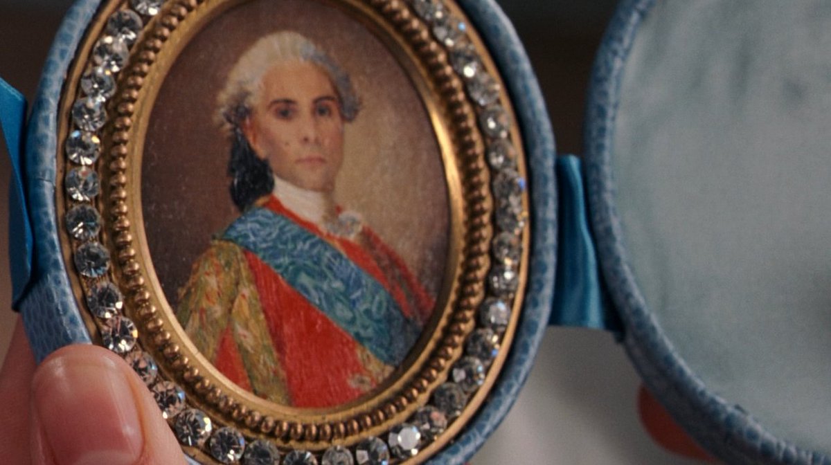 Por último, añadir el aporte de  @ArtemisNymph sobre este momento en el que vemos una miniatura de Luis XVI, ya que se utilizaban como envío a otras cortes para arreglar matrimonios entre famílias reales o nobles.