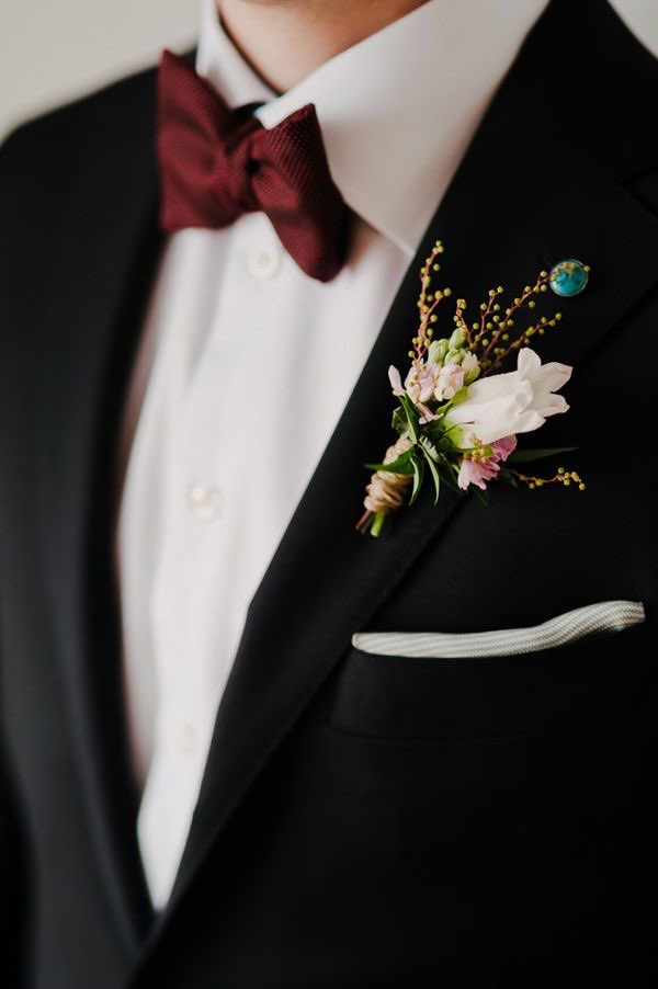 Choose one: boutonniere