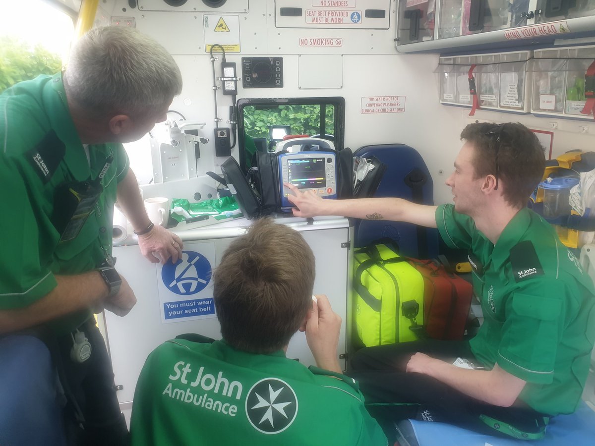 In London with <a href="/CharlieWard5/">Charlie Ward</a>. I'm delivering an EMT course, Charlie ACA courses. But this evening we've given up more of our time to do some detailed in-depth training with one of the @SJA_ACR crews on shift who wanted to improve their knowledge more on some equipment
