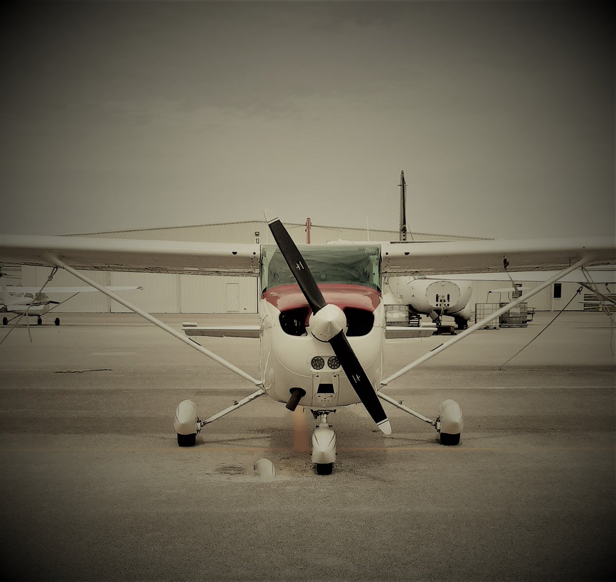 mlbflight's tweet photo. N6124D is BACK &amp; BETTER than EVER! Now with AUTOPILOT! Rent this Beauty Today! Perfect for long cross country time building flights! See you on the Flight line!
#learntofly #flighttraining #flywithus #flywithjepp #flywithaopa #eaa #cessna172 #skyhawk #cessna #flymlb #kmlb https://t.co/jp0sRcA7D9