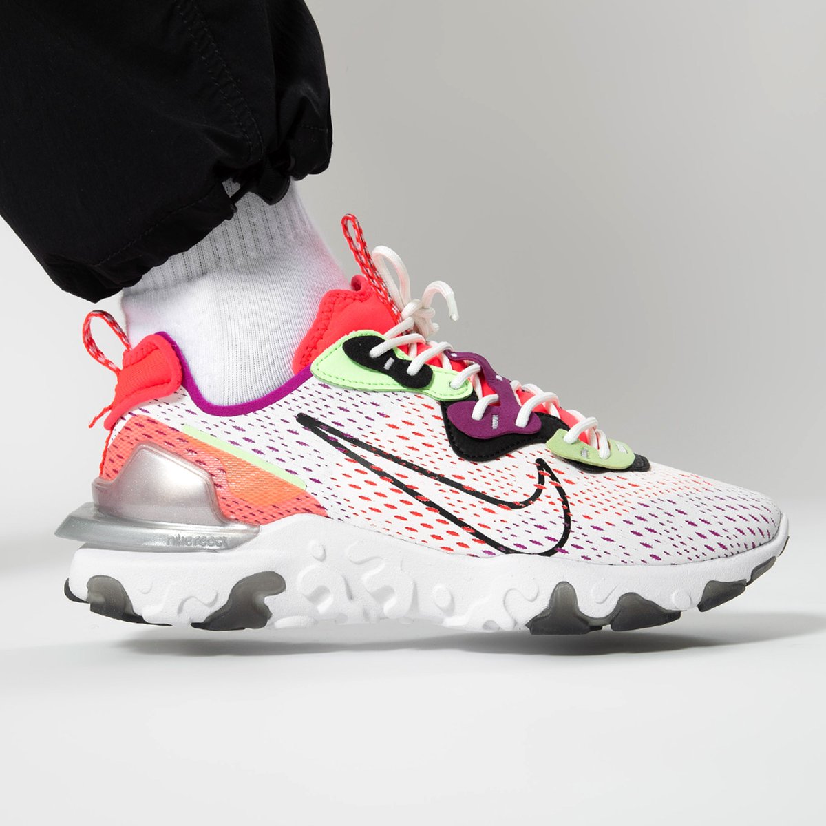 titoloshop's tweet photo. NEW ๐ Nike React Vision "Barely Volt" https://t.co/Ehs6oMKMFQ
US 7 (40) - US 12 (46)
๐ CD4373-102
#titolo #titoloSHOP
#nike #nikereactvision #reactvision #nikereact https://t.co/NT6dIZ4CgG