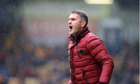 TheAnfieldWrap's tweet photo. 🗣 In The Dugout - Ryan Lowe | #TAWPlayer
@MikeKearney1 continues his deep dive into the world of coaching as he’s joined by Plymouth Argyle boss @rlowe15 to discuss his journey from player to manager
Listen 👉https://t.co/HtbdF2pvq9
Subscribe 👉 https://t.co/oaOWcUzrlr https://t.co/FVlRoCiwrQ