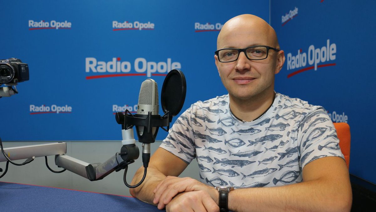 RadioOpole's tweet photo. Porannym gościem Radia Opole będzie Jakub Roszuk, dyrektor biura PZW w Opolu i prezes #RLGD „Opolszczyzna”, którego zapytamy o sytuację w branży rybackiej w związku z suszą oraz zarybianiu stawów i rzek. Zaprasza do słuchania o 8:04 Joanna Matlak. https://t.co/SszWYRdmog