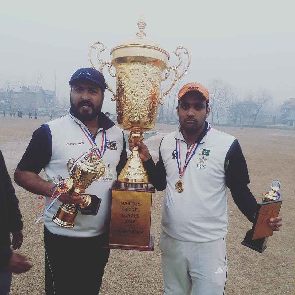 Adv_Tawseef's tweet photo. #Throwback_2016😍
#Winners_Of_Martyrs_Cup_Lasjan_Srinagar 🏆🏆
#Team_Sultan_Warriors_Summerbugh🏏🏏
#Best_Moments_Of_Life😍❤
#Cricket_My_Love_My_Passion😍❤🏏
@JKSportsCouncil @jksportstime @ICC @SportsCenter @SkyCricket @SAWahid_27640 @Omaralam22 @AskSheikhAadil @ABDULSAMAD___1 https://t.co/N9ILzNPURE