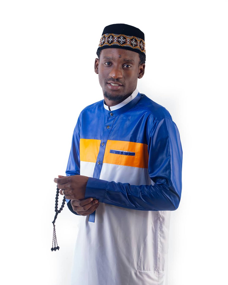 rahim__abbas's tweet photo. Ramadan kareem @ibrahimajib dressed by @kanzupoint fika kanzu point citymall leo upate kanzu maridhawa kama hii Eid ndo hiyo inakaribia wapwa @jaliluzaid @MwanaFA @Jahhu @bajabiri https://t.co/GIzHO16MyD