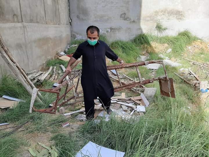 gmustafa1327's tweet photo. SignBoard: Scrap for Education in Hyderabad.
#Enlightened_Taleem_is_Oxygen
Raised scholarship of #2000_Rs from contributed Scrap.
#Hyderabad_help_us_Spreading_appeal.
Scholarship of friends of CointheEducation Movement. @CointhEducation @LutafMangrio @aghashakeel https://t.co/3CXqVaDFRZ