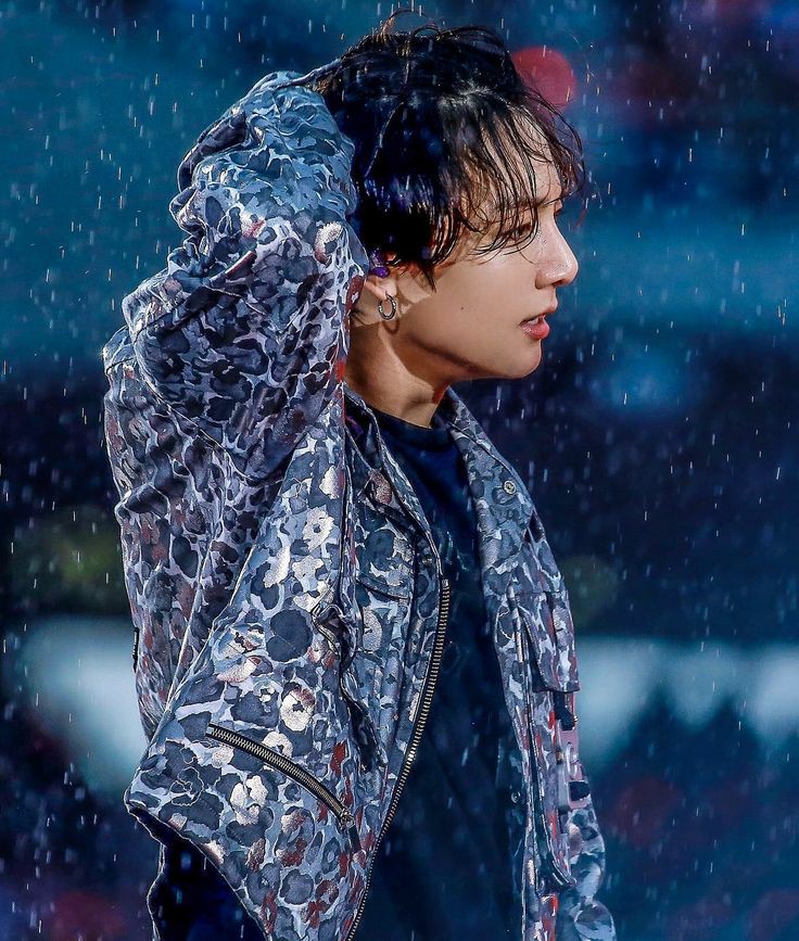 da88sha's tweet photo. Jeon Jungkook we purple you.   #JungkookWeLoveYou https://t.co/91FsLuqZ2U
