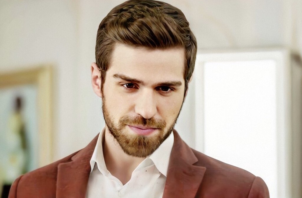 berkeri seven kaç kişi var burda acaba 

#BerkerGüven NedimKaraçay #SeraKutlubey CemNed