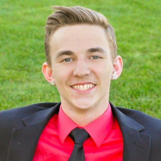 caleb_foulk's tweet photo. let’s do a thread, show me what you looked like in high school vs now 😂 https://t.co/BWI2Mffvrf