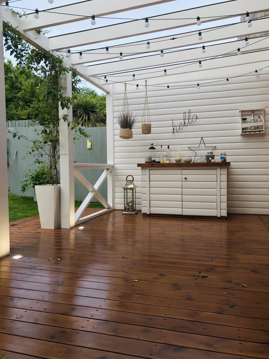 LukeDixJif's tweet photo. Maintenance coat of @Sadolin_UK Classic from @Brewerspaints https://t.co/R9GOgyc9hf
