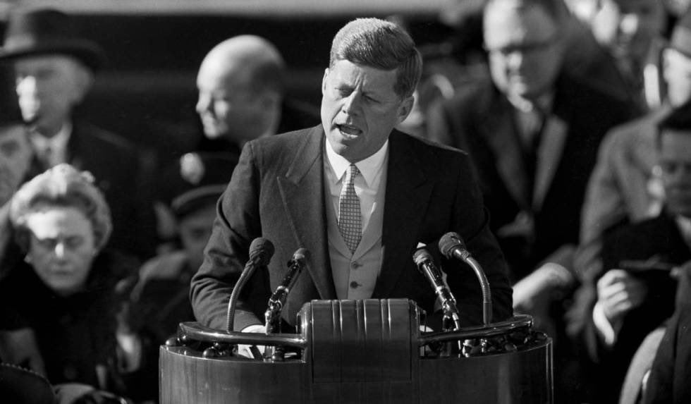 Un historien de la CIA a révélé que le gouvernement en savait beaucoup plus sur l'assassinat de JFK, y compris le fait que le tueur passait du temps avec des personnes haut placé du gouvernement.