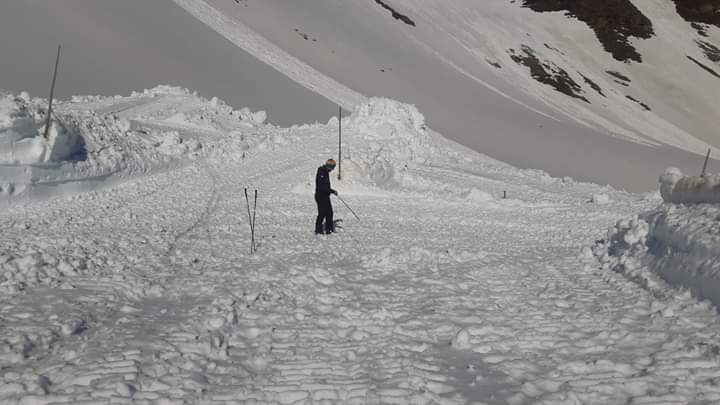Tag 6 Schneeräumung

Nach einem erholsamen Wochenende ging’s mit frischem Schwung wieder weiter.