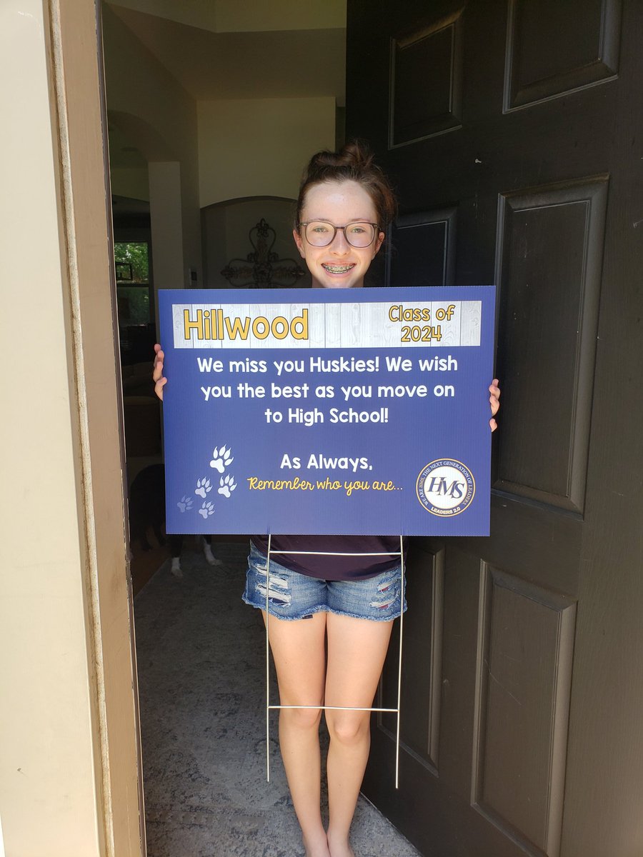 slgeorge86's tweet photo. Congrats!!! So hard to believe they will be high schoolers! #HMSCLASSOF2024 @HillwoodMS https://t.co/mVrJJ80fcQ