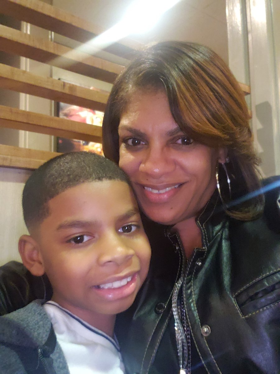 AngelaNunn13's tweet photo. @B2bMentorGroup #B2bKings
"Caring for Kings"  I am Aiden and these are some of the people that love me. https://t.co/HZtXKlyas3