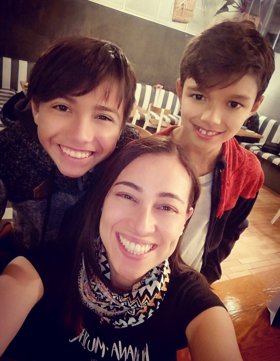 CatherineCruzB's tweet photo. Hay invitaciones bonitas y ésta que me hicieron como jurado del laboratorio de liderazgo de @GrandesGeniosU ♥️
#LideLAB https://t.co/1WC5p06HYf