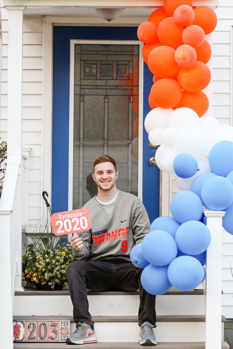 DoctorGlaz's tweet photo. Sometimes you get lucky and someone makes your day! I am blessed with the friendship and great photographic talents of Elisabeth Lino Lynch @mamapajamaphoto . And thank you Sophia Elkhoury, @theroyalsweetfairy the balloons were perfect! #Su2020!! @SUAlums https://t.co/DgPIPHwe9n