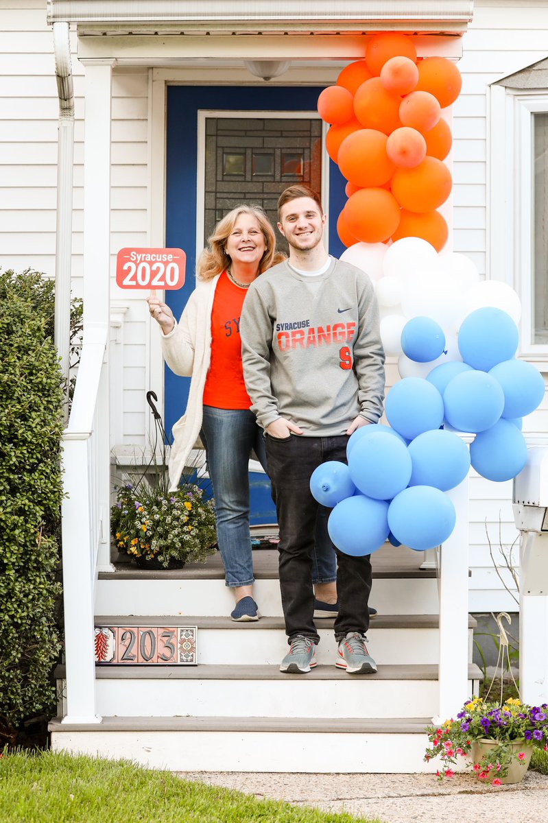 DoctorGlaz's tweet photo. Sometimes you get lucky and someone makes your day! I am blessed with the friendship and great photographic talents of Elisabeth Lino Lynch @mamapajamaphoto . And thank you Sophia Elkhoury, @theroyalsweetfairy the balloons were perfect! #Su2020!! @SUAlums https://t.co/DgPIPHwe9n