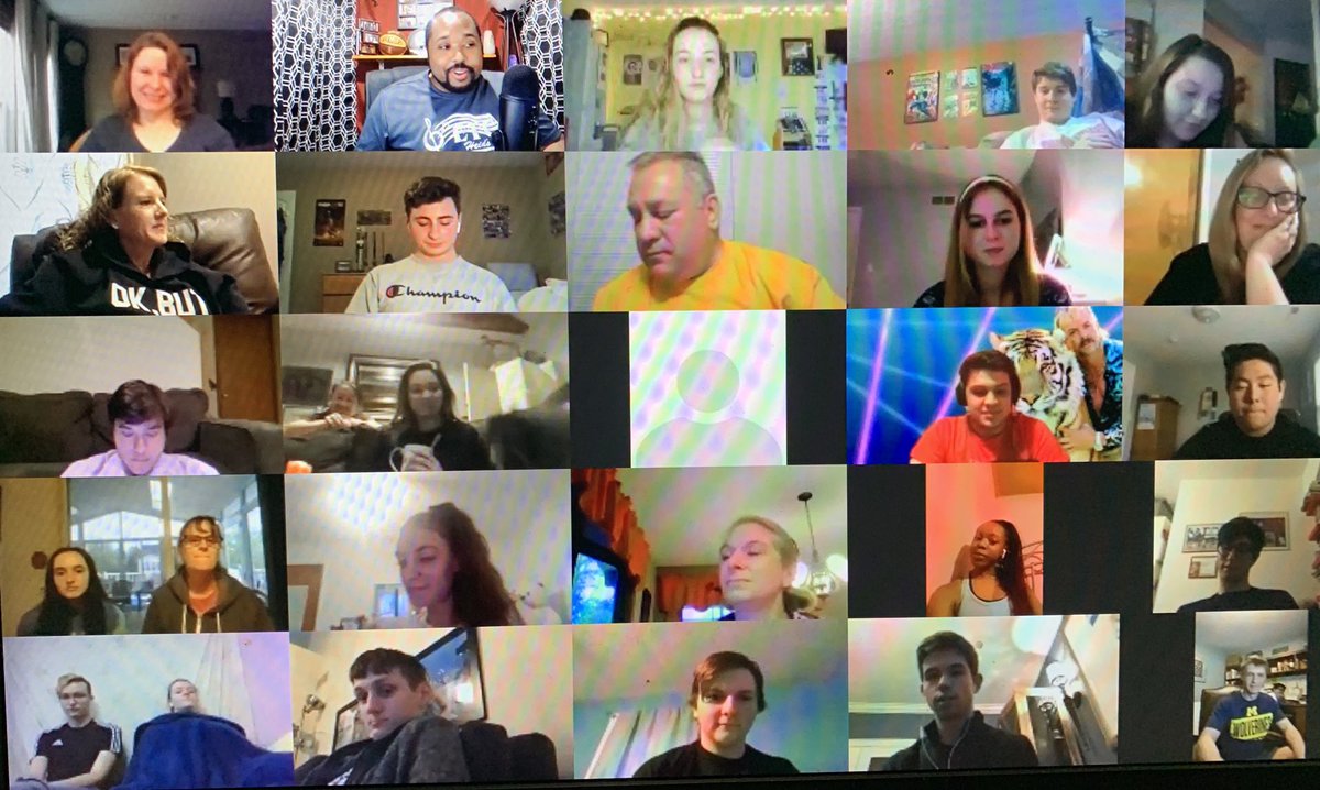 ETC_ShowChoirs's tweet image. Just finished our second zoom event of this pandemic! It was a great meeting celebrating the seniors and hearing what their plans and memories were! It was so amazing getting to see everyone’s faces again! We miss you all!! #heidetc #zoomshowchoir #zoomfordays