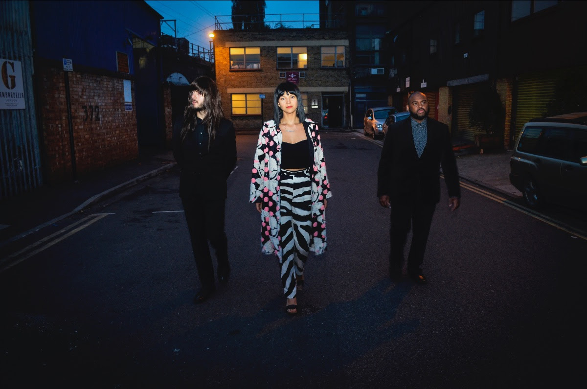 PigsAndPlans's tweet image. .@Khruangbin's new single “So We Won’t Forget” is really good, and they've got a new album called Mordechai coming out June 26. Hear thew new song on the P&amp;amp;P playlist: bit.ly/pnpplaylist